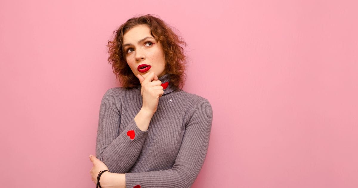 donna pensa a quanti integratori si possono prendere al giorno